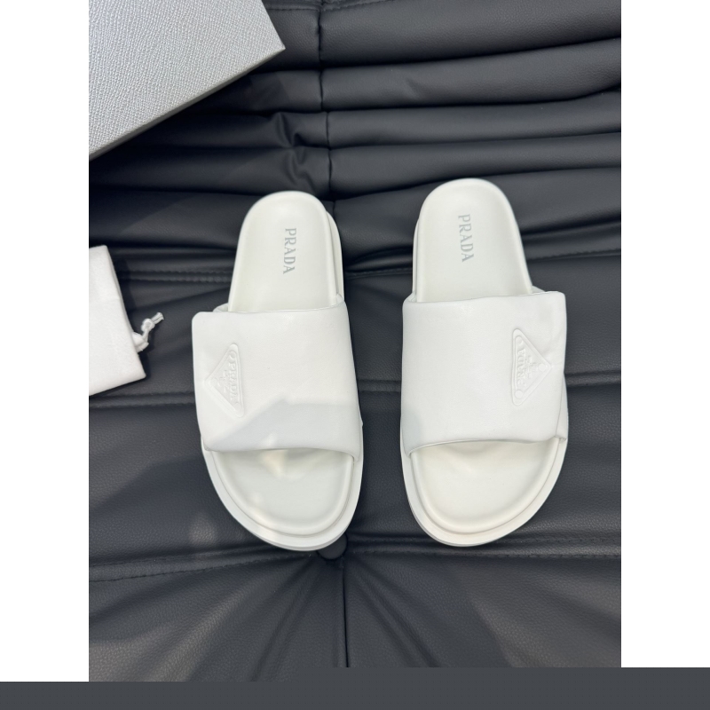 Pra*a slippers